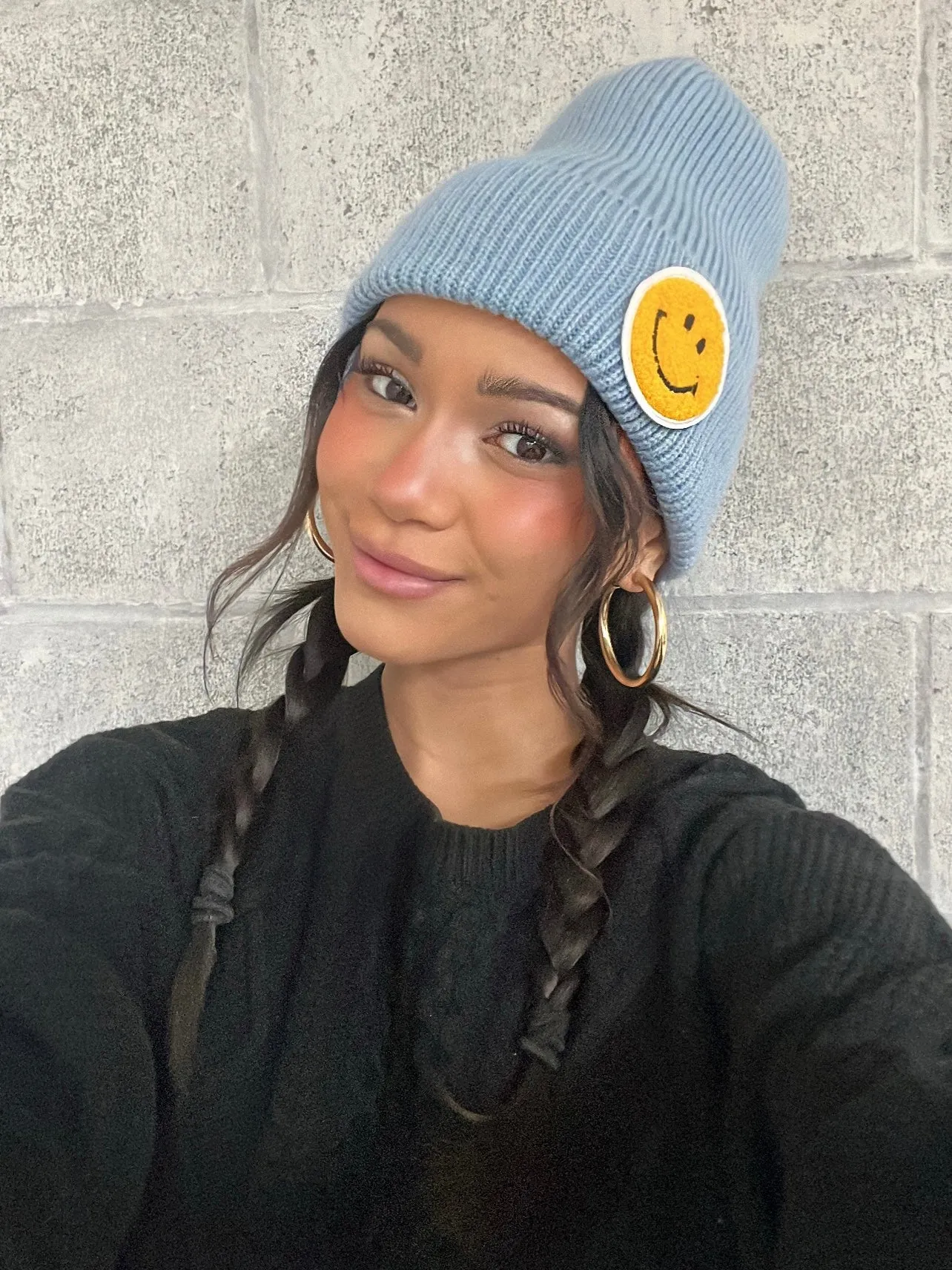 27 Smiley Patch Beanie Toque