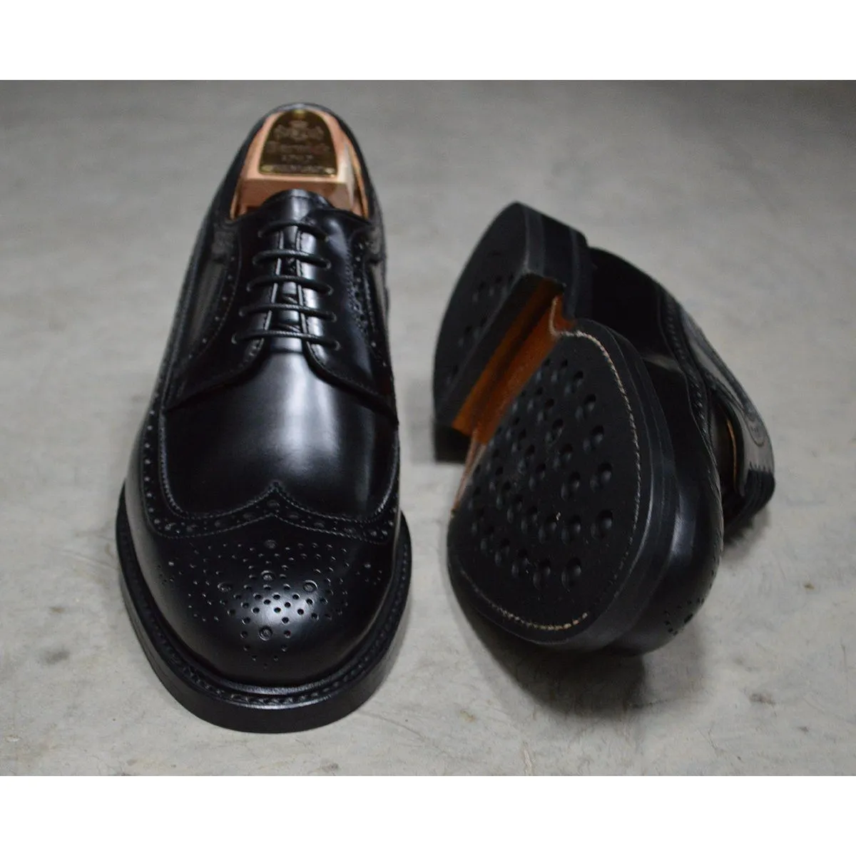 Berwick 1707 Long Wing Brogue (3681) - Black Rois