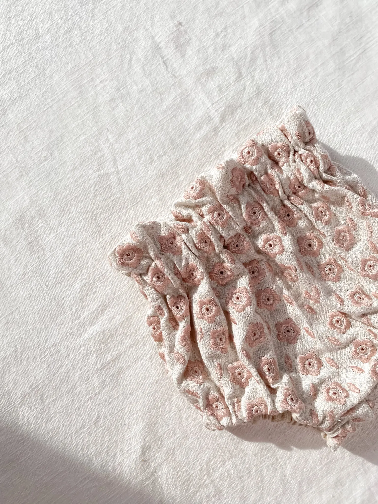 Bloomers / embroidered floral linen - blush