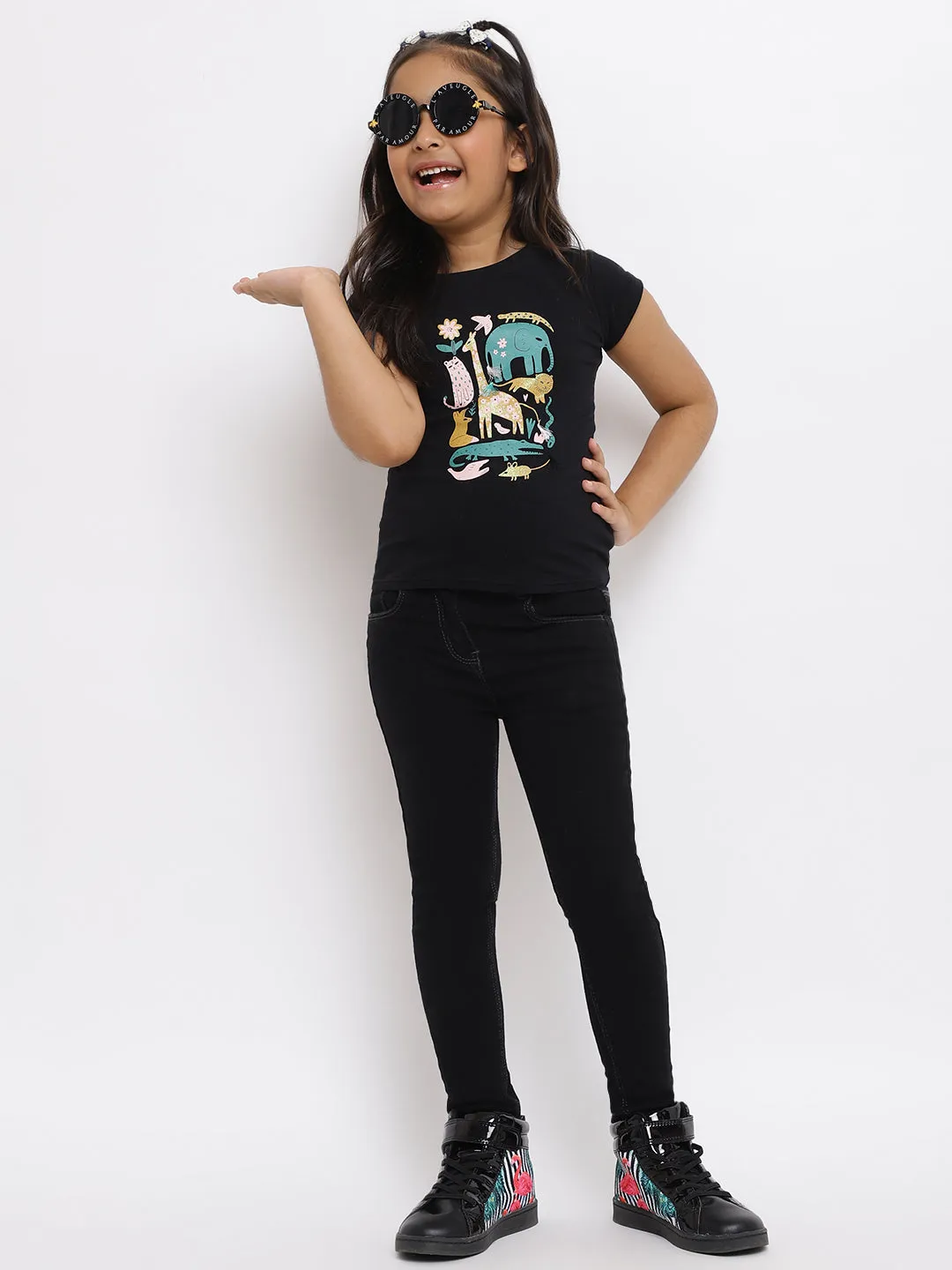 Girls Black Printed Cotton T-shirt