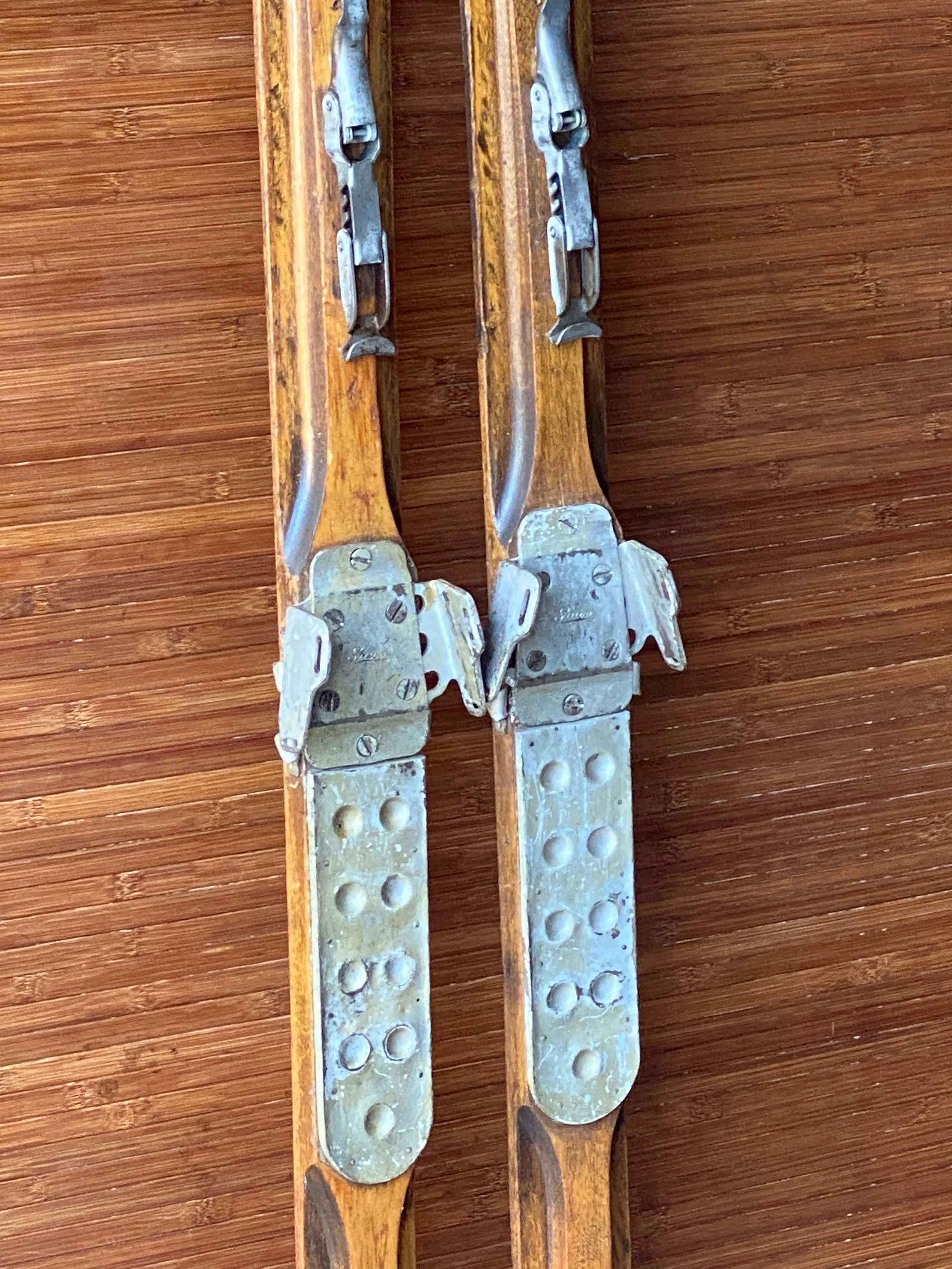 Harvey Dodds Vintage Downhill Skis