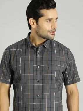 Men Checked Half Sleeve Cotton Shirt