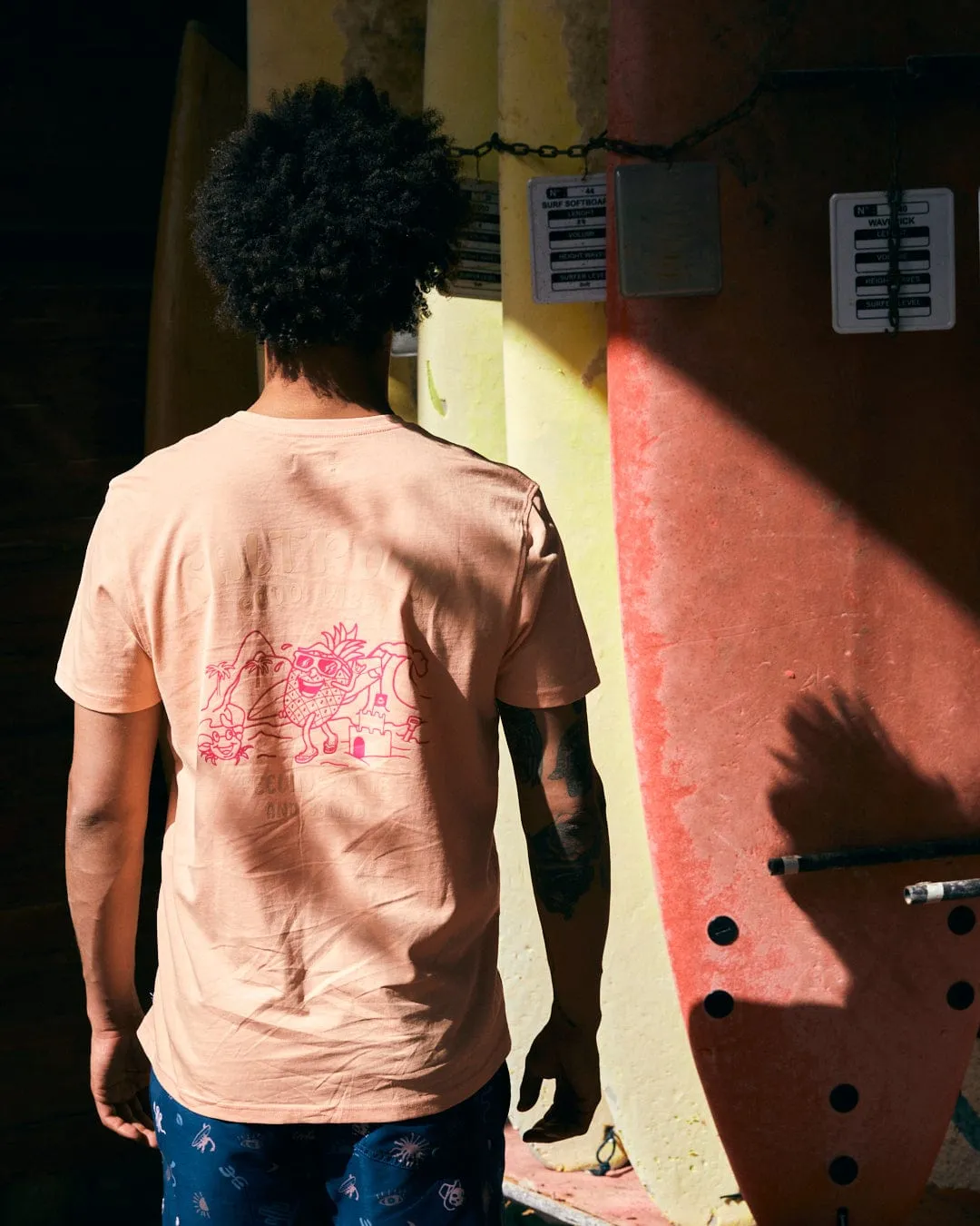 Pine And Sandy - Mens T-Shirt - Peach