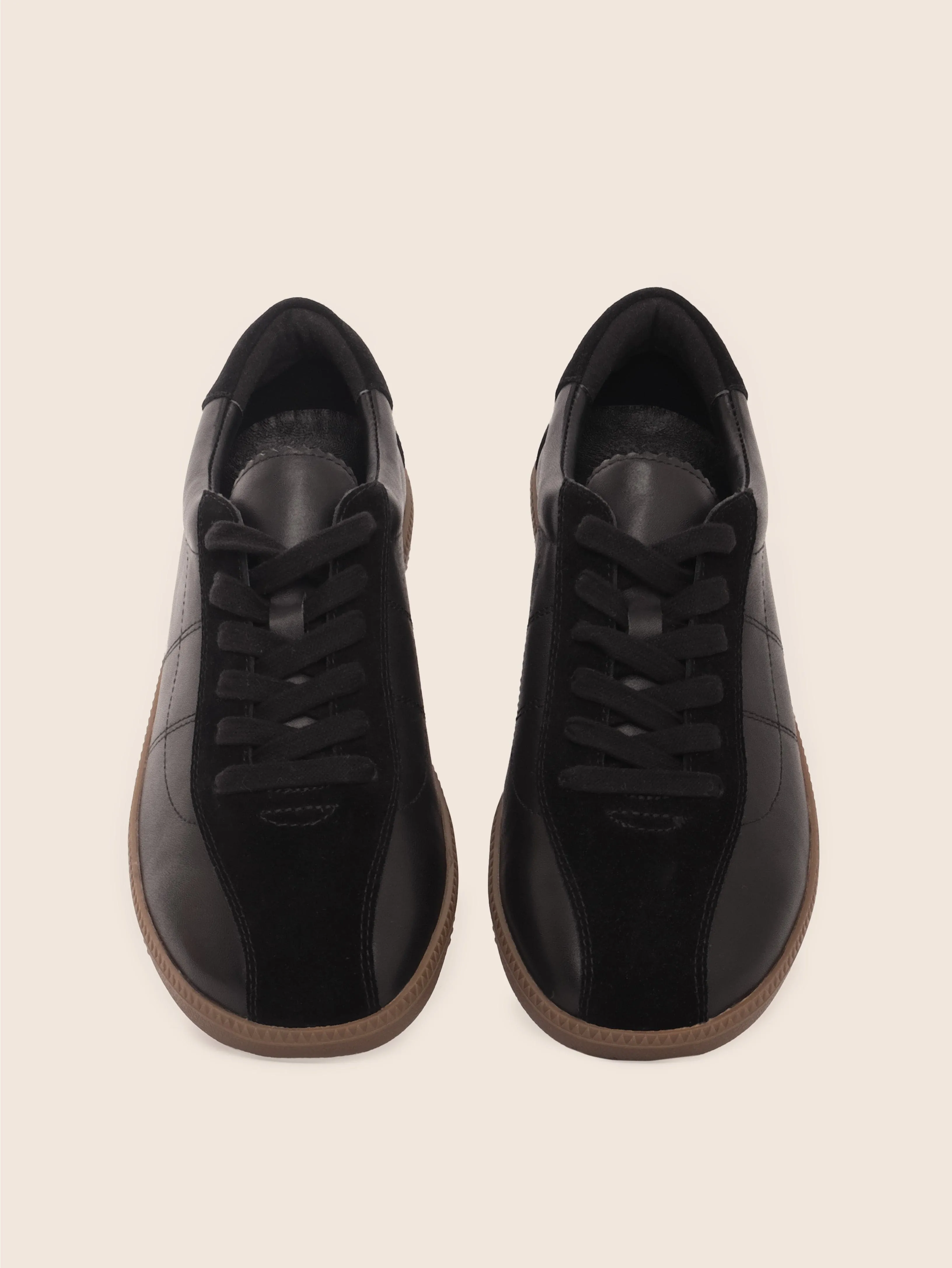 Simone Black Trainer